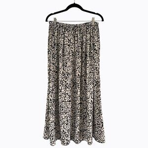 T Tahari Everyday Pull-On Flowy Skirt Black Cream Floral Print Elastic Waist SzM